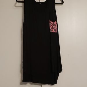 Blank tank with pink leopard pocket size 2xl